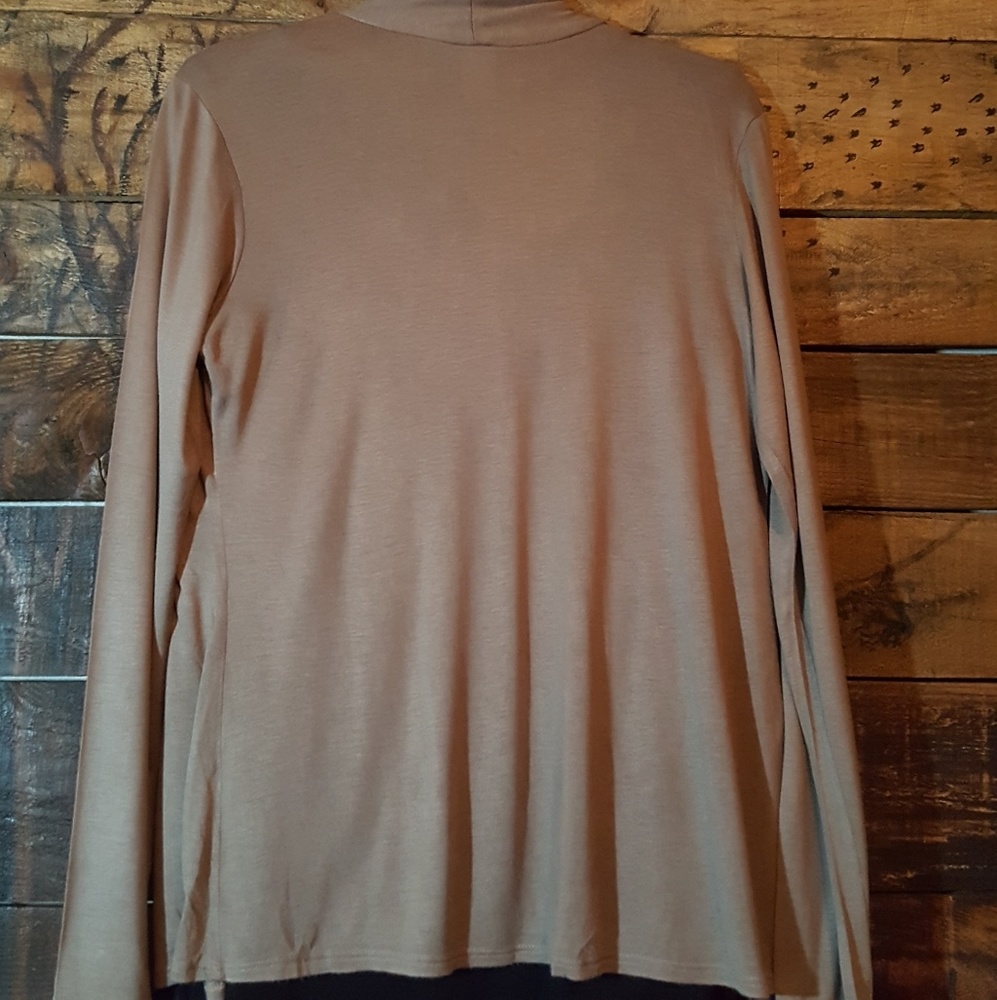 Cardigan - Picture 2 of 3